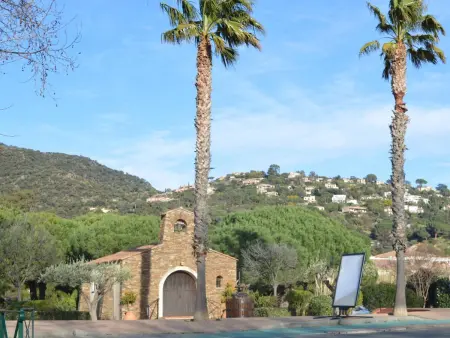 Studio 4 pers. proche plage avec parking, Appartement 4 personnes à Le Lavandou - Photo 10