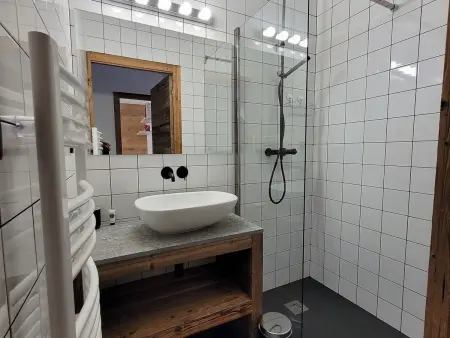 Appartement de charme avec jacuzzi et parking, 6 pers. aux Gets - Photo 9