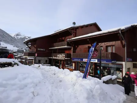 Appartement cosy à Arêches, 50m des pistes, terrasse ouest et piscine l'été - Photo 9
