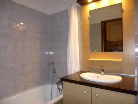 Studio confortable avec balcon est, parking et wifi - Photo 2