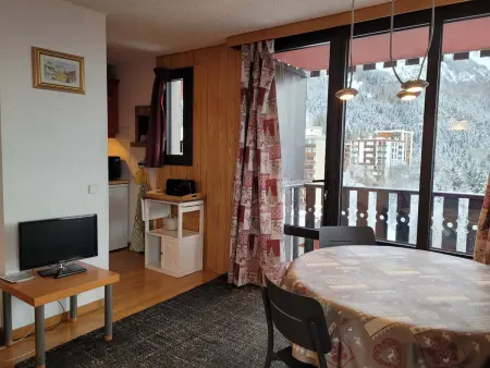Bel appartement rénové avec parking privé, à Pra Loup - Photo 10