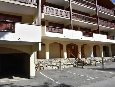 Appartement 4 pièces ensoleillé, balcon sud, près du téléphérique - Photo 13
