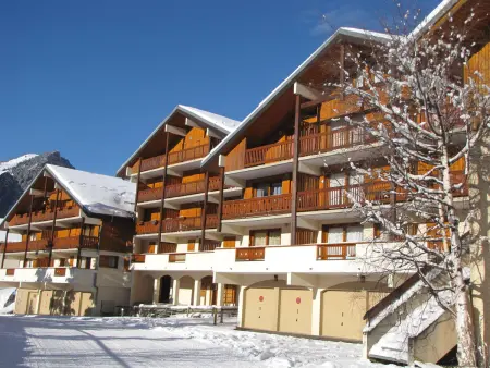 Appartement 4 pièces ensoleillé, balcon sud, près du téléphérique - Photo 14