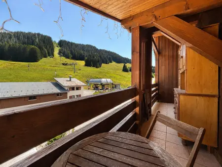 Appartement spacieux skis aux pieds avec parking et WIFI - Photo 1