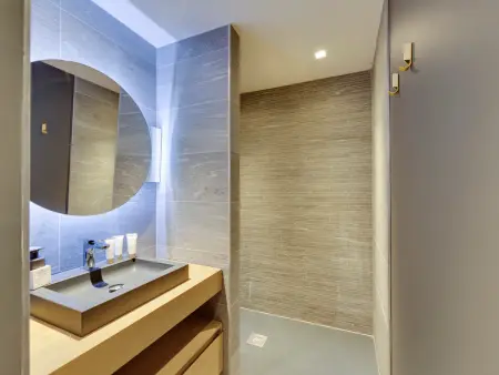 Appartement moderne 5 pers. en centre-ville avec Wifi à Tignes - Photo 9