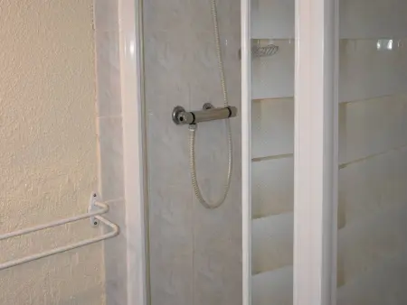 Charmant studio cabine avec balcon exposé sud pour 4 personnes au cœur de la Station - Photo 3