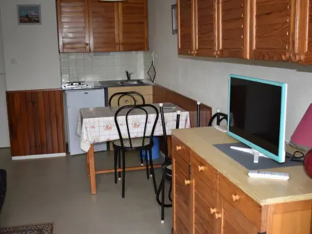 Charmant studio cabine avec balcon exposé sud pour 4 personnes au cœur de la Station - Photo 6