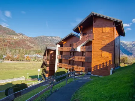 Appartement rénové, confortable, proche navettes, vue montagne - Photo 16
