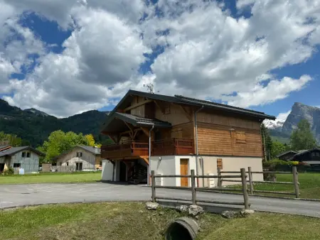 Charmant T3 avec terrasse et vue montagnes, 2 chambres à Morillon - Photo 17
