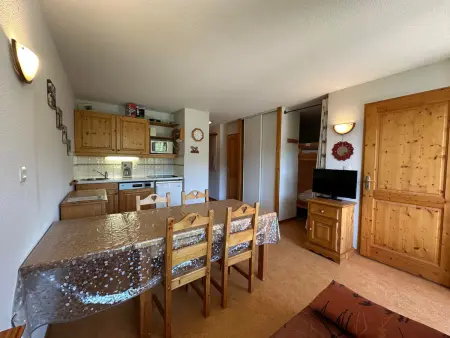Appartement chaleureux 6 personnes proche pistes de ski - Photo 2