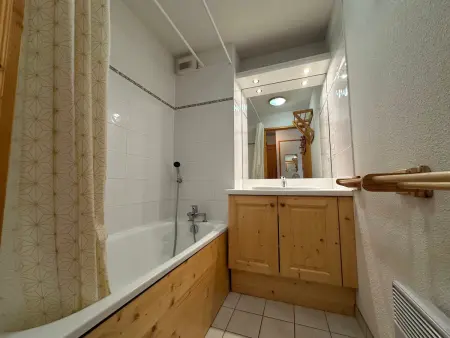 Appartement chaleureux 6 personnes proche pistes de ski - Photo 8