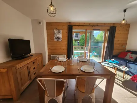 Charmant appartement 2 pièces avec terrasse et WIFI au centre de Samoëns - Photo 2