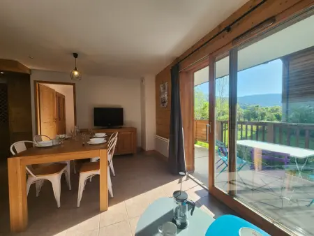 Charmant appartement 2 pièces avec terrasse et WIFI au centre de Samoëns - Photo 4