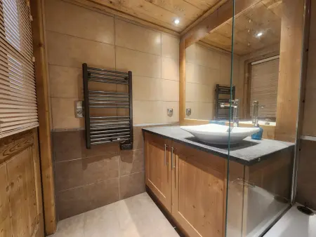 Charmant appartement 2 pièces avec terrasse et WIFI au centre de Samoëns - Photo 12