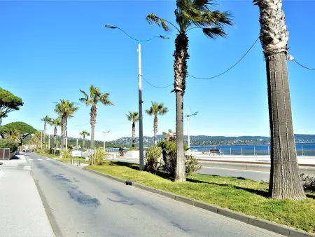 Studio rénové climatisé, 3 couchages, proche port et casino à Cavalaire-sur-Mer - Photo 14