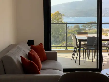 Appartement moderne 2 chambres, WiFi, Parking, climatisé, proche plage et centre - Photo 6