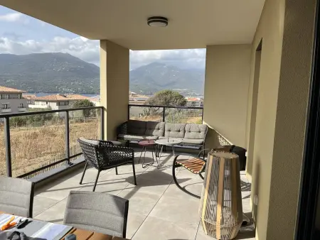 Appartement moderne 2 chambres, WiFi, Parking, climatisé, proche plage et centre - Photo 8