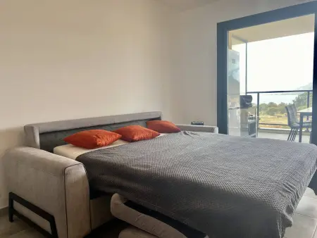 Appartement moderne 2 chambres, WiFi, Parking, climatisé, proche plage et centre - Photo 12