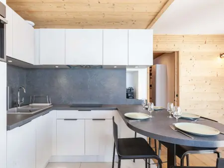 Appartement rénové 34m², 4 pers, 2 ch, au cœur de Val Thorens avec accès pistes et WIFI - Photo 2