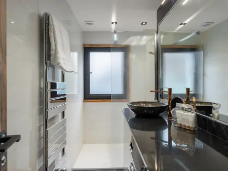 Appartement Rénové, 3 Chambres, Balcon ensoleillé, Proche Centre et Remontées Mécaniques à Megève - Photo 10