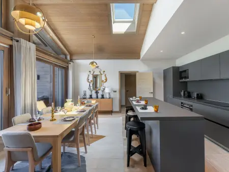 Duplex à Megève avec spa, piscine, salle de sport et cheminée - Photo 2