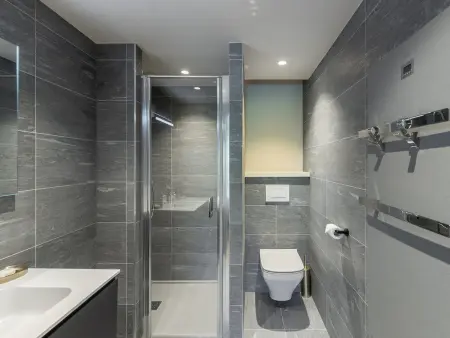 Duplex à Megève avec spa, piscine, salle de sport et cheminée - Photo 7
