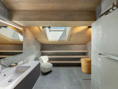 Duplex à Megève avec spa, piscine, salle de sport et cheminée - Photo 11