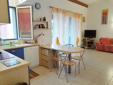 Appartement à Favone - Climatisé, Terrasse et Garage - Photo 2