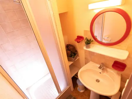 Confort et Accès Facile : Proche Télécabine, 2 Chambres - Photo 4