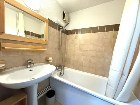 Appartement skis aux pieds avec balcon, parking et casier à ski à Praz-sur-Arly - Photo 12