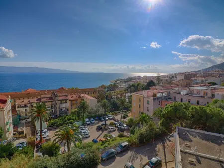 Ajaccio: Appart 2 pièces, 4 pers, parking, vue mer - Photo 1