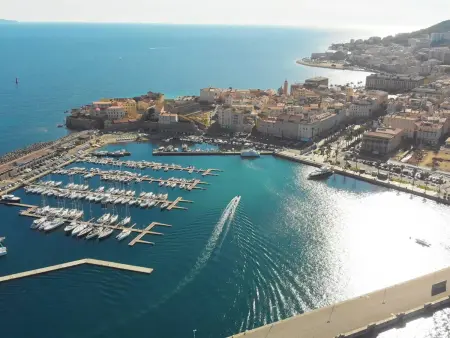 Ajaccio: Appart 2 pièces, 4 pers, parking, vue mer - Photo 18