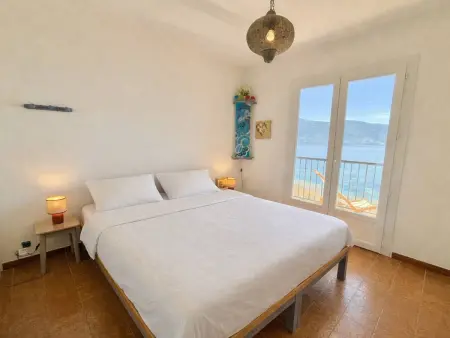 Appartement pieds dans l'eau avec terrasse et superbe vue mer, Tiuccia - Photo 4