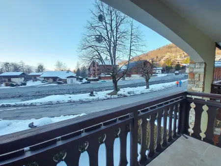 Appartement cosy proche centre et skibus, parking inclus - Photo 15