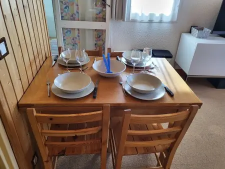 Appartement lumineux 6 pers, pied des pistes, balcon sud, ascenseur, proche commerces, Palais des Sports - Photo 2