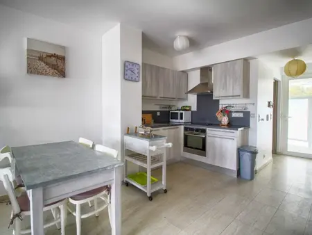 Appartement 3 pièces avec terrasse, à 350m de la plage, parking et clim – Calvi - Photo 2