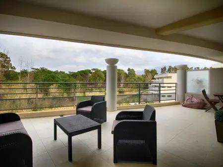Appartement 3 pièces avec terrasse, à 350m de la plage, parking et clim – Calvi - Photo 6