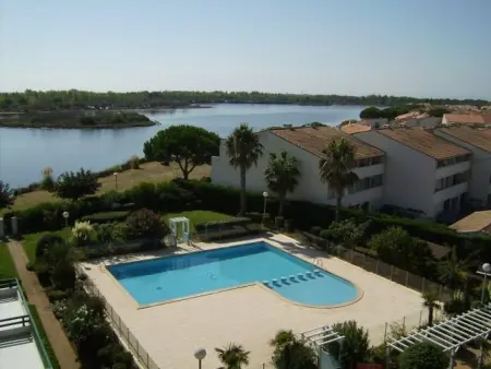 Appartement duplex 3 pièces avec piscine, climatisation et garage à Port Camargue - Photo 8
