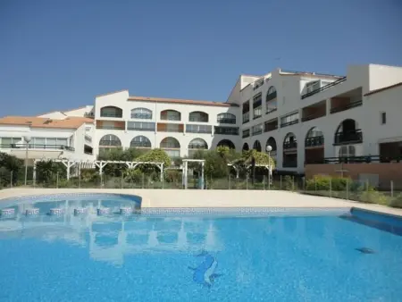 Appartement duplex 3 pièces avec piscine, climatisation et garage à Port Camargue - Photo 9