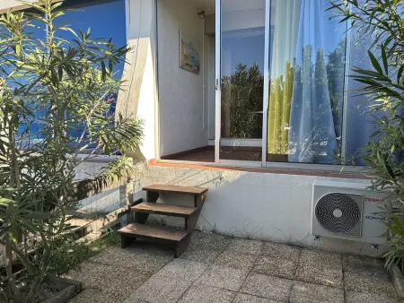 Studio climatisé avec piscine et parking - 4 couchages - Port Camargue - Photo 4