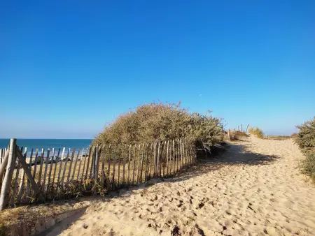 Appartement Familial Proche Plage et Forêt avec Parking Privé - Photo 1
