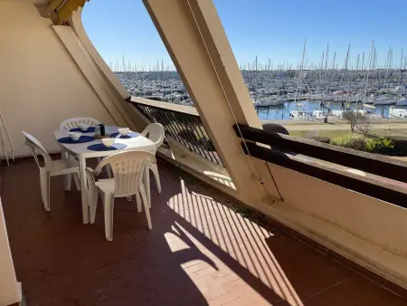 Studio cabine pour 4 avec piscine et parking à Port Camargue - Photo 1