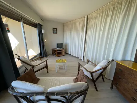 Studio cabine pour 4 avec piscine et parking à Port Camargue - Photo 6