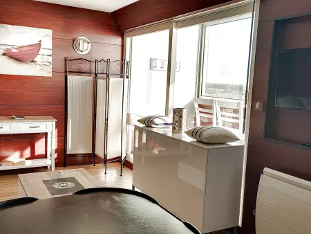 Studio charmant face mer accès plage, balcon, parking - Photo 17