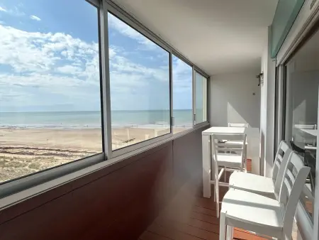 Studio charmant face mer accès plage, balcon, parking - Photo 27