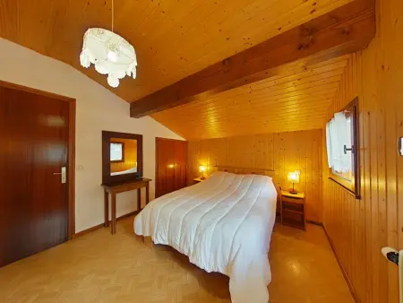 Appartement ensoleillé 2 étoiles, 6 couchages, proche pistes, balcon sud, navette ski - Photo 11
