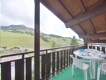 Appartement ensoleillé 2 étoiles, 6 couchages, proche pistes, balcon sud, navette ski - Photo 16