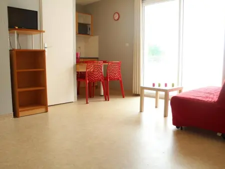 Appt 2 pièces au calme avec balcon, parking privé - Photo 4