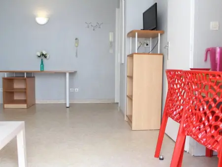 Appt 2 pièces au calme avec balcon, parking privé - Photo 6