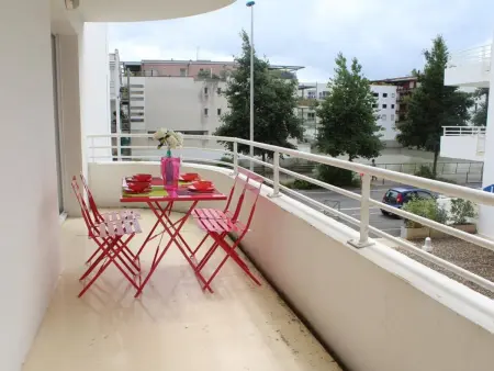 Appt 2 pièces au calme avec balcon, parking privé - Photo 8
